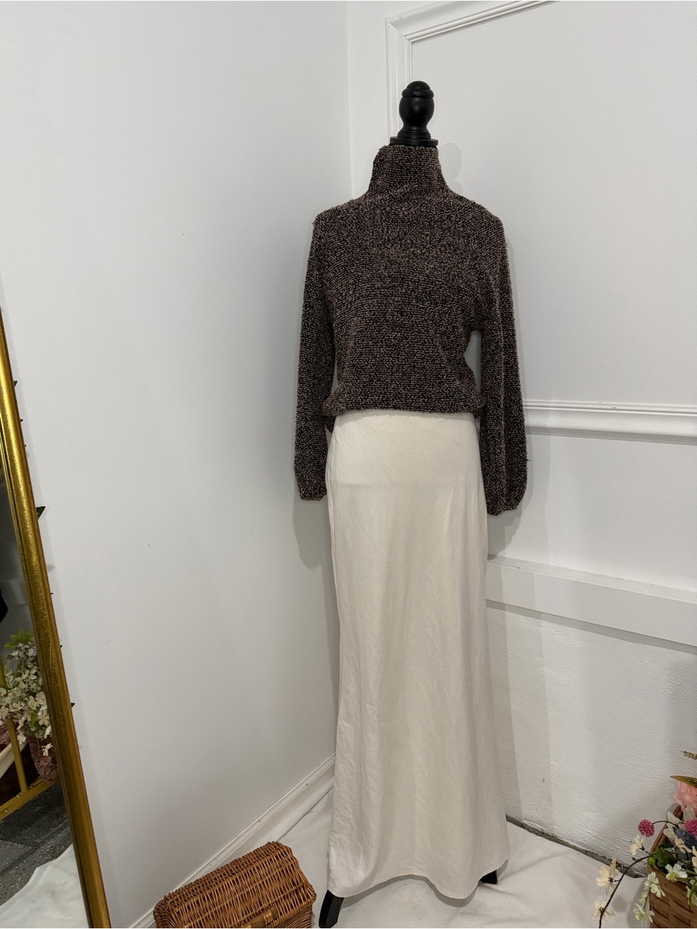 Anthropologie Cream Maxi Skirt with Smooth Silhouette stretchy Double-layer fabr